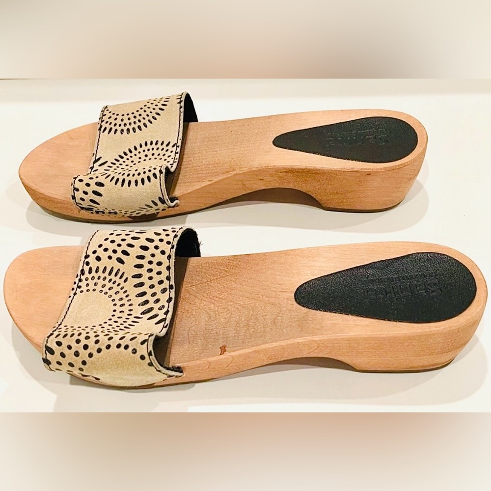 💥3/$50 Sanitas “Dine” Slide Beige Printed Suede & Wood Danish Clog | EUC